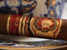 Don Carlos Edicion de Aniversario 2013 Review Closeup