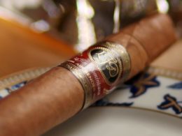 La Flor Dominicana Air Bender Chisel Review Close Up
