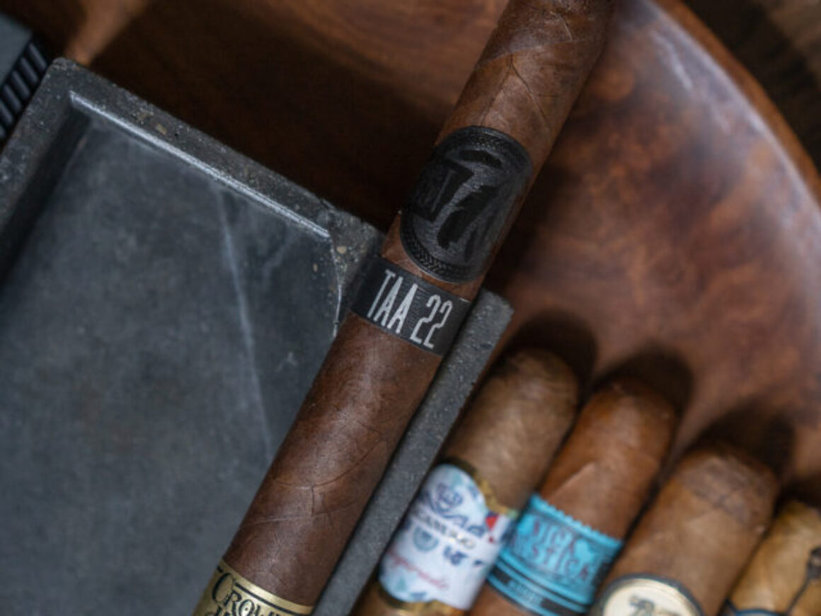 Blind Review: Crowned Heads: The Lost Angel TAA 2022