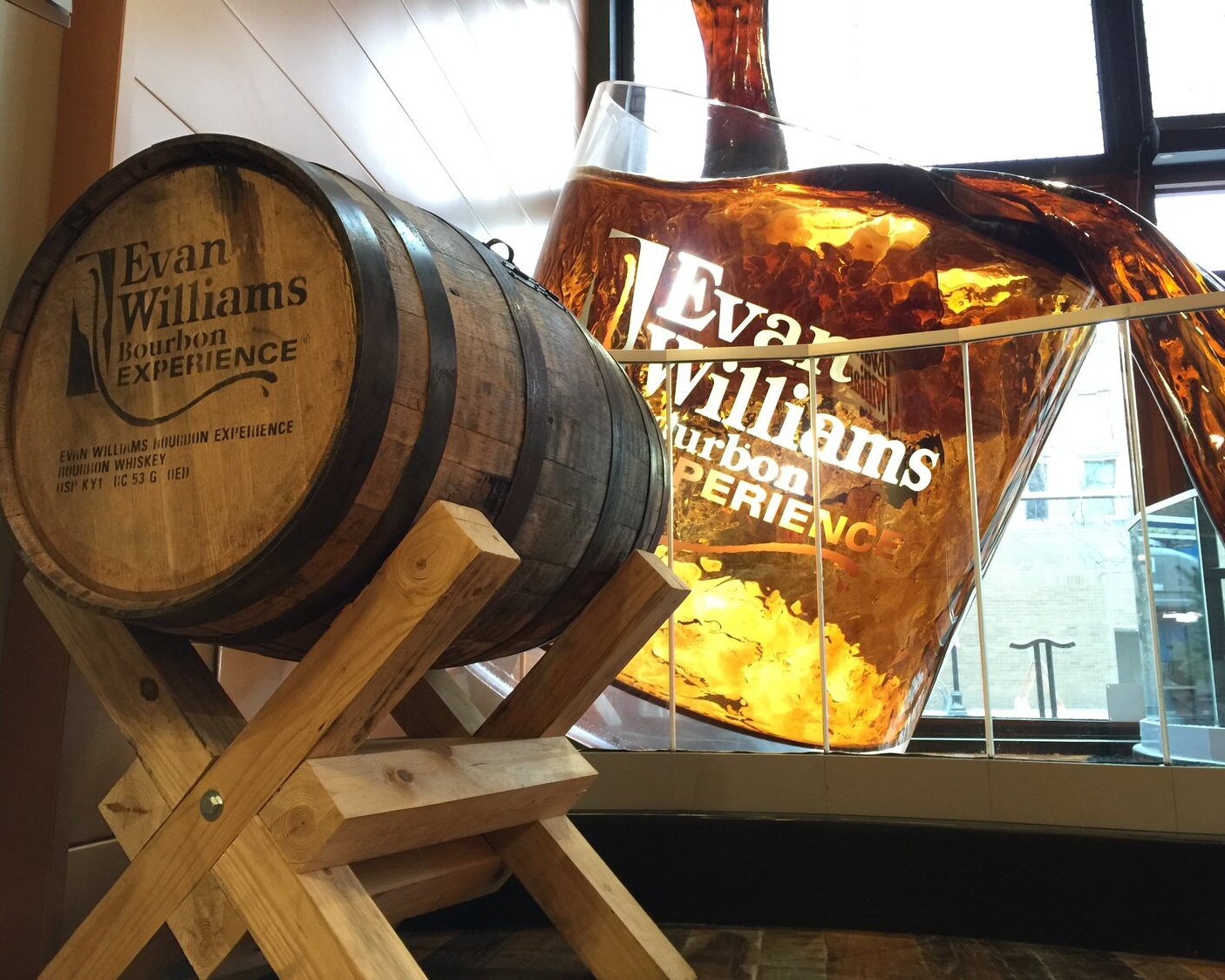 Evan Williams Bourbon Experience Marks 10th Anniversary with Special Release