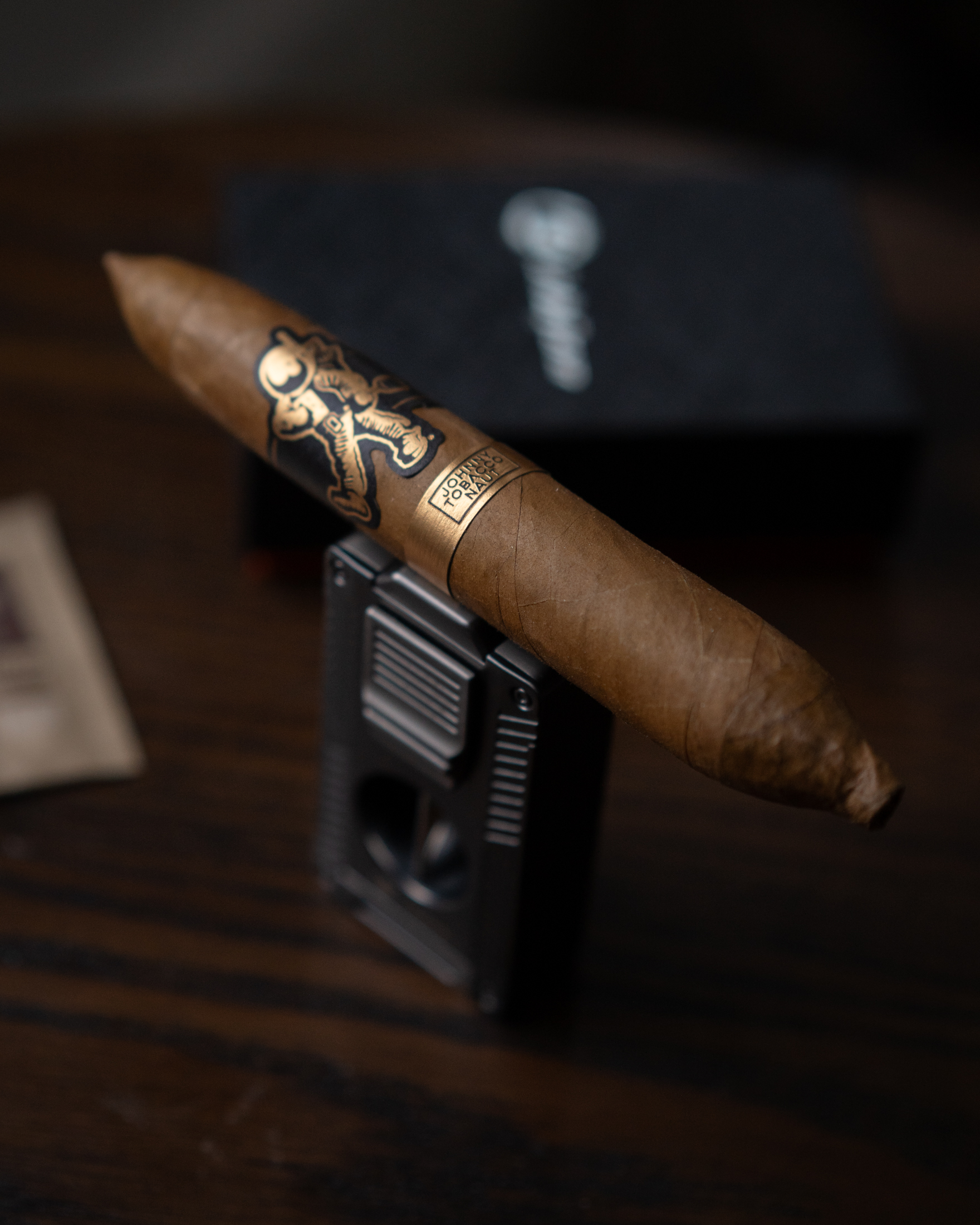 Review  XIFEI Cigar Lighter with Punch 